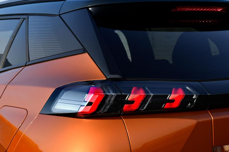 Детали экстерьера Peugeot 2008 GT 2019 года  (WW) (фото 2 из 45)